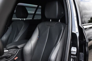 BMW 3 Serie Touring 320i M Sport Shadow  | Virtual Cockpit | Achteruitrijcamera | Groot Navi | HiFi | / 21