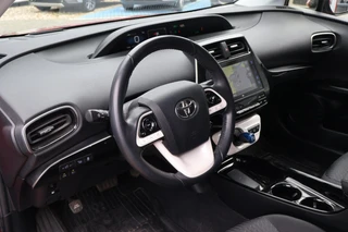 Toyota Prius 1.8 Plug-in Executive LED APPLE/ANDROID HEAD UP DISPLAY JBL NAVI KEYLESS / 12