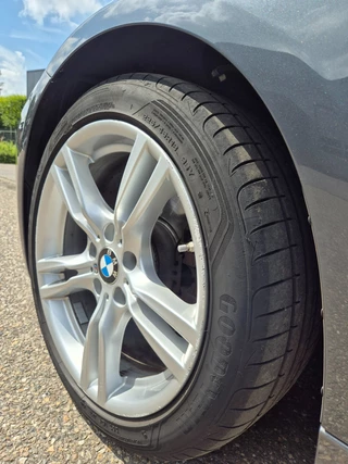 BMW 3-serie Touring M Sport High Ex Panorama A CarPlay Keyless Virtual dash Camera 320i High Executive / 38