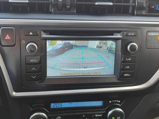 Toyota Auris 1.6 TREND TREKHAAK 1300KG TREKGEW 1E-EIG NL-AUTO DEALER ONDERHOUDEN STOELVERW 16'' LM-VELGEN CAMERA BLUETOOTH / 21
