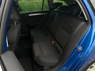 Škoda Superb Combi 1.4 TSI iV Business Edition Camera | PDC | Carplay | Stoelverwarming | / 28