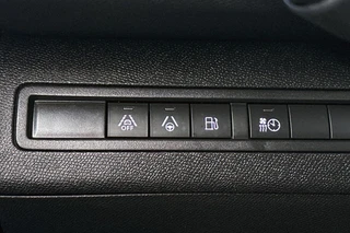 Peugeot 3008 1.6 HYbrid4 300 Blue Lease GT Pano Trekhaak FOCAL Stoelverwarming / 32
