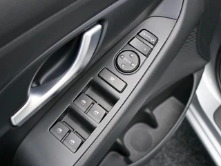 Hyundai i30 1.0 T-GDi MHEV Comfort Navigatie | Keyless | Camera / 18
