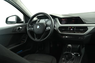 BMW 1 Serie 116d High Executive  5 Deurs hb, Navigatie, Climate / 19