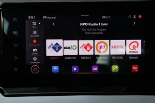 Seat ARONA 1.0 TSI Xperience Connect DSG Carplay Stoelverwarming / 19