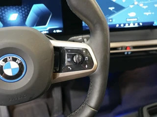 BMW iX xDrive40 Skylounge CoPilot | Elektr. Trekhaak | Harman Kardon / 44