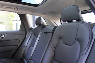 Volvo XC60 2.0 T8 Ultra Bright  | Facelift | Luchtvering | Massage | H/K | Head-Up / 36