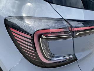 RENAULT Captur TCe 1.3 Mild Hybrid 140pk Techno / 12