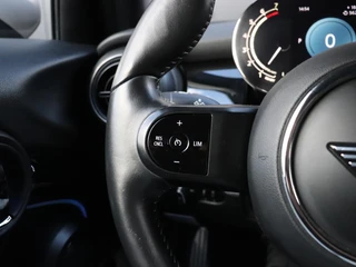MINI 5-Deurs 1.5 Cooper MINI Yours LEDER | AUT. | SPORTSTOELEN | CAMERA | STOEL/STUURVERW. | CRUISE | NAVI | / 21