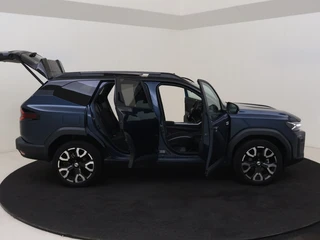 Dacia Bigster 1.8 hybride 155 Journey Automaat Panorama Winterpack 360 Camera / 36