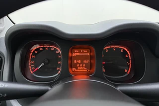 Fiat Panda 1.0 Hybrid City Life 69 PK | Airco | Dakrails | Weinig kilometers | Hoge instap | Zuinige motor | Electrische ramen | 5 Zitplaatsen / 26
