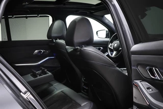 BMW 3-serie Touring M340i xDrive High Executive | DRIVING PROFESSIONAL PACK | LASER LED | PANORAMADAK | HEAD UP | STUURVERWARMING | EIBACH | CAMERA | 19" / 14
