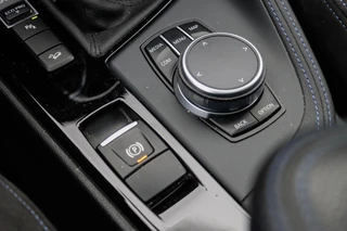BMW X2 M35i High Executive Panoramadak | Harman Kardon | Sportstoelen | Misano Blue / 21