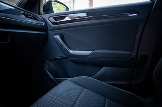 Volkswagen T-Roc 1.5 TSI Sport | Climate | Navi | Cruise | Camera | PDC / 46