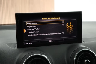 Audi Q2 35 TFSI 150pk S-Tronic S Edition Trekhaak Panoramadak ACC Stoelverwarming Keyless Virtual Cockpit 2x S-Line / 30