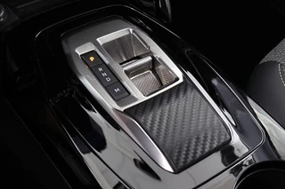 Peugeot 208 1.2 Hybrid 110 e-DCS6 Allure / 24