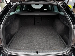 Skoda Octavia Combi 1.4 TSI iV PHEV Sportline Business | 98 % SOH | Trekhaak | NL-Auto | Winter Pack | Adaptive Cruise / 35