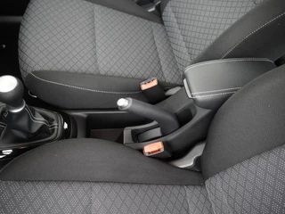 Kia Picanto 1.0 DPI DynamicLine  - Camera - Airco - Radio DAB - AppleCarplay - Android Auto Fabrieksgarantie tot 12-2032 of 150.000km / 30