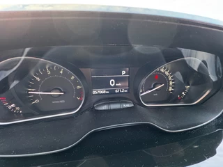 Peugeot 208 1.2 PureTech Allure / Navi / Cruise / Carplay / 57000 km !. / 28
