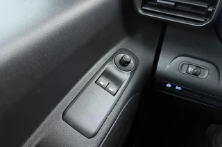 Citroen ë-Berlingo Live 50 kWh 100% Elektrisch | 5 Persoons | DAB Radio | Geen kilometers | Parkeersensoren | Mistlampen | Licht en regensensor | Armsteun / 19