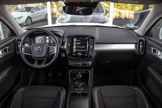 Volvo XC40 1.5 T3 Momentum Pro | 1e eigenaar | NL auto | Inc btw | Cruise control | Climate control | LED | Navigatie | Bluetooth | 18 inch | Trekhaak | Half leer | 163 pk / 4