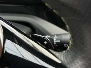 Peugeot 308 Plug-in Hybrid 225 EAT8 Automaat GT  | Schuifdak | Leder | Camera rondom | Focal Audio | / 29