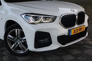 BMW X1 sDrive18i M Sport Schuifdak | Camera | Stoelverwarming / 11