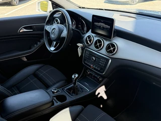 Mercedes-Benz CLA Shooting Brake 180 Lease Edition Navi / Clima / Lm Velgen / Half Leer / PDC / 21
