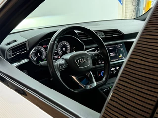 Audi Q3 45 TFSI e S line | 245 PK | Virtual Cockpit Plus | Camera | Black Optics | Leder | 2022 / 23