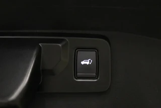 Renault Austral 1.2 E-Tech Full Hybrid Iconic 200PK Massage | 360° Camera | 20" LM | Winterpakket / 20