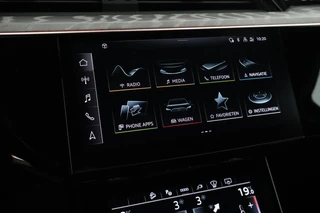 Audi Q8 e-tron 50 quattro 340pk Advanced Edition 95 kWh SOH 100% Camera Memory ACC HUD Stoelverwarming Keyless Navigatie / 26
