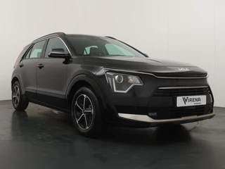 Kia Niro 1.6 GDi Hybrid DynamicLine  - Demo - Adaptieve cruise control - Navigatie - Keyless entry - Apple Carplay/Android Auto - Achteruitrijcamera - Parkeersensoren voor en achter - Fabrieksgarantie t/m 2033 / 12