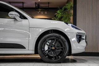 Porsche Macan 2.9 Turbo|Krijtgrijs|Pano|Leder|Chrono|Luchtv. / 20