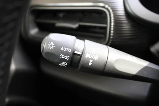 Jeep Avenger 1.2 Longitude  | JBL Audio | Adaptieve cruise | Keyless / 27