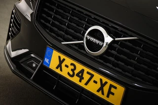 Volvo V60 2.0 T6 Recharge AWD R-Design | PARK ASSIST PACK | DAB | APPLE | VOORRUITVERWARMING | CAMERA / 18