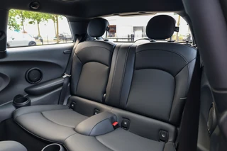 MINI 3-deurs 1.5 Cooper Classic  | PANO | HUD | CAMERA | KEYLESS | LEDER | / 39
