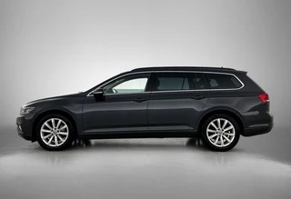 Volkswagen Passat 1.5 TSI Business | Automaat | Adaptive cruise | Stoelverwarming | CarPlay | Camera | Parkeersensoren | BTW / 4