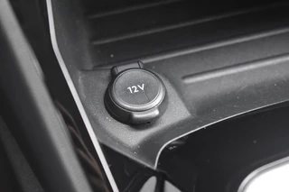 Peugeot 208 1.2 PURETECH ALLURE NAVI + APP CONNECT / ECC / PDC / LED PAKKET / 29