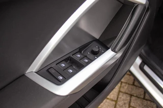 Audi Q3 Sportback 35 TDI Pro Line S | S-line | Apple Carplay | Achteruitrijcamera | Virtual Cockpit | Rijstrooksensor | Cruise control | Trekhaak | MMI Navigatie | Leer | Parkeer assistent / 38