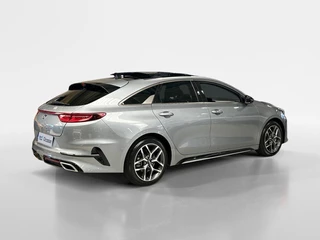 Kia ProCeed 1.0 T-GDI GT-Line | Elektrisch Glazen Schuif / Kanteldak | Apple Carplay / Android Auto | Navigatiesysteem | Stoel + Stuurverwarming | Licht + Regensensor | Parkeersensoren + Camera Achter | Cruise Control | 17” Lichtmetalen Velgen | Climate Control Rijstrooksensor + Correctie / 6