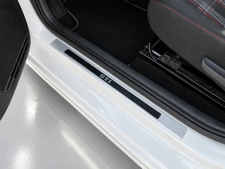 Volkswagen up! 1.0 TSI GTI 116 pk  | 17 inch lichtmetaal | stoelverwarming | climate control | zwart dak-spiegels | NL auto / 13