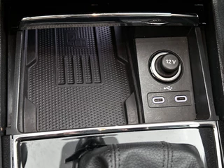 Skoda KAROQ 1.5 TSI ACT Business Edition Plus | Automaat | Adaptive cruise | Stoelverwarming | Camera | Parkeersensoren | BTW / 30