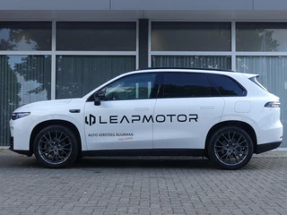 Leapmotor C10 REEV Design 28.4 kWh 215PK Automaat Navigatie, Camera 360, Lichtmetalen velgen, Elektrische Achterklep, Kunstlederen bekleding, Stoel Verwarming & Ventilatie / 10