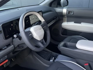 Kia EV3 GT-Line Business Edition 81.4 kWh | Demo | 563km WLTP | Navi | Clima | Camera | Stoel-/stuurverwarming | Apple Carplay | Android Auto / 10