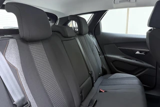 Peugeot 3008 1.2T Active Avantage | Automaat | Navigatie | Climate Control | Camera | Full LED | Keyless Entry & Start | Apple Carplay/Android Auto | 1e Eigenaar / 15