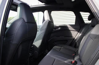 Audi Q4 e-tron 40 Advanced edition 77 kWh // 97,4% SoH | S-line | Panoramadak | Black Optic | Camera | Smartphone pakket | Keyless Advanced / 14