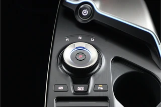 Kia EV6 GT-Line Business Edition 84 kWh  LED Matrix - Stoel-/Stuurverwarming - Elektr.bedienbare achterklep - Achteruitrijcamera - Fabrieksgarantie t/m 2033 / 69