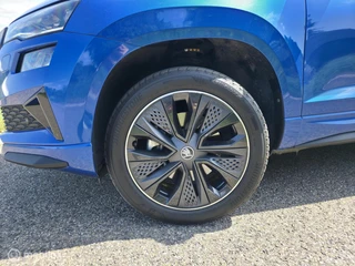 Skoda Karoq 1.5 TSI ACT Sportline / Trekh. / Carplay / Navi / 33