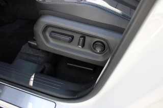 Suzuki e VITARA Style 61 kWh DEMOVOORDEEL, 10 jaar GARANTIE!! / 12