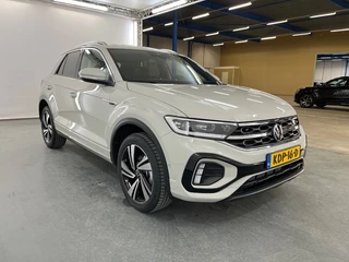 Volkswagen T-Roc 1.5 TSI R-Line Edition / 2